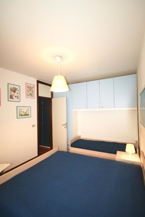 Ba- Althea - Piscina- Apartment Lignano Sabbiadoro Bagian luar foto